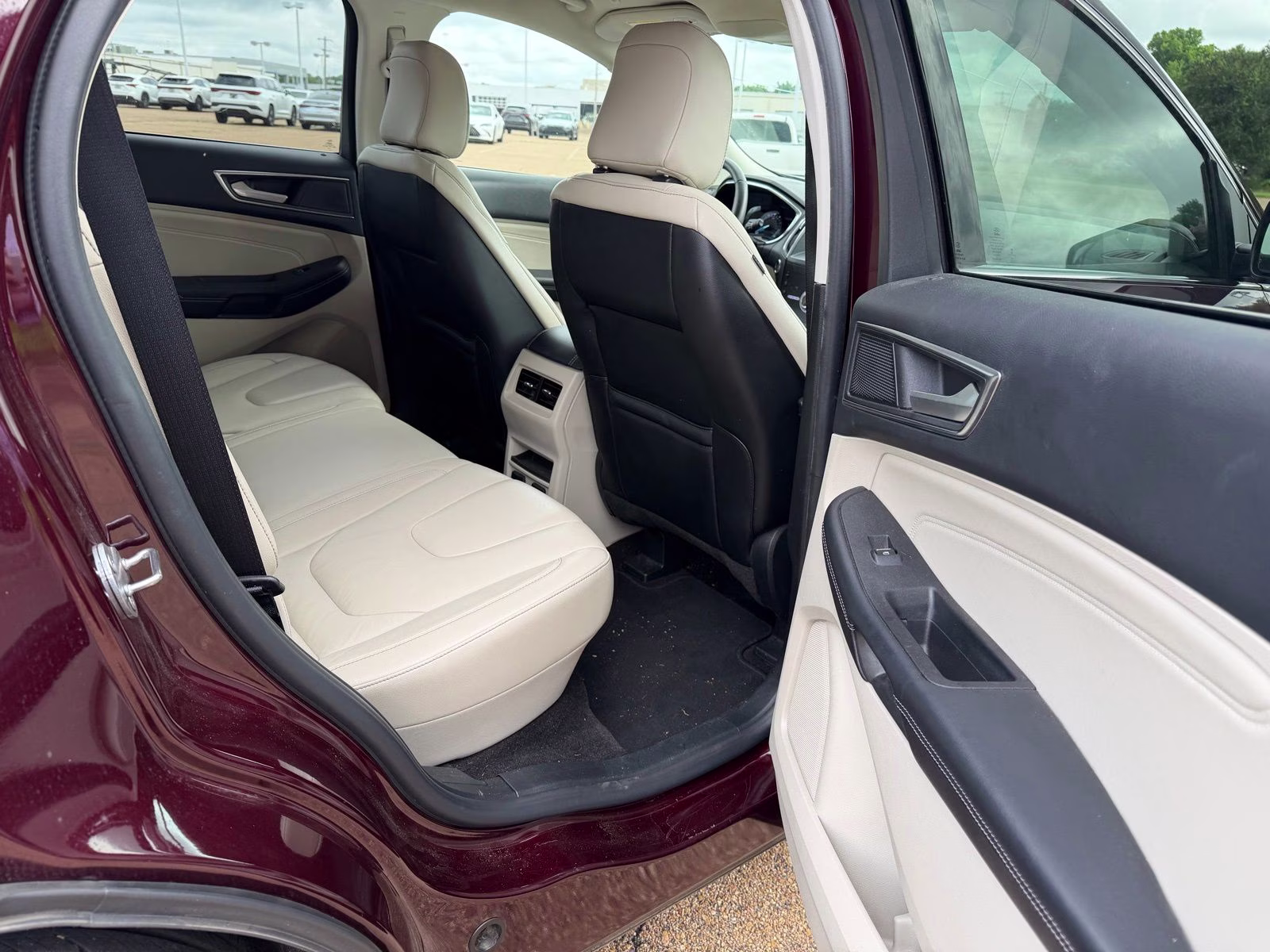 2020 Burgundy Ford Edge Titanium FWD SUV