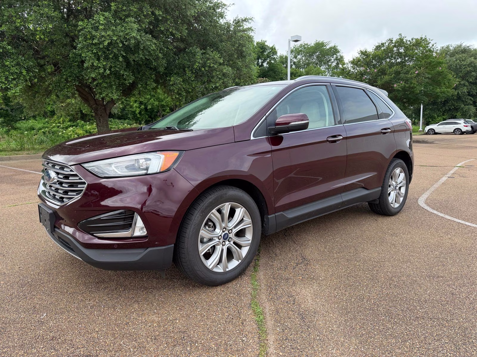 2020 Burgundy Ford Edge Titanium FWD SUV