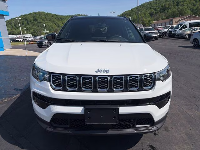 2025 Bright White Clearcoat Jeep Compass Limited 4X4 SUV