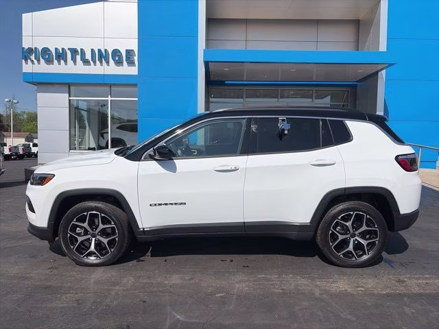 2025 Bright White Clearcoat Jeep Compass Limited 4X4 SUV