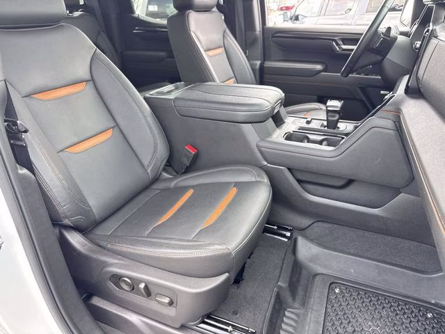 2024 Summit White GMC Sierra 1500 AT4 4X4 Truck