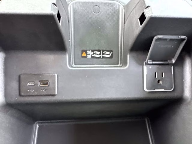 2024 Summit White GMC Sierra 1500 AT4 4X4 Truck