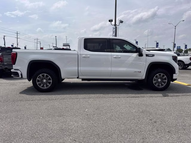 2024 Summit White GMC Sierra 1500 AT4 4X4 Truck