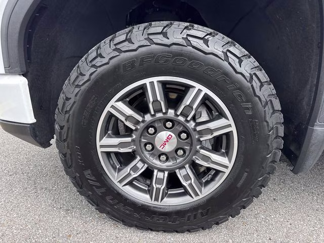 2024 Summit White GMC Sierra 1500 AT4 4X4 Truck