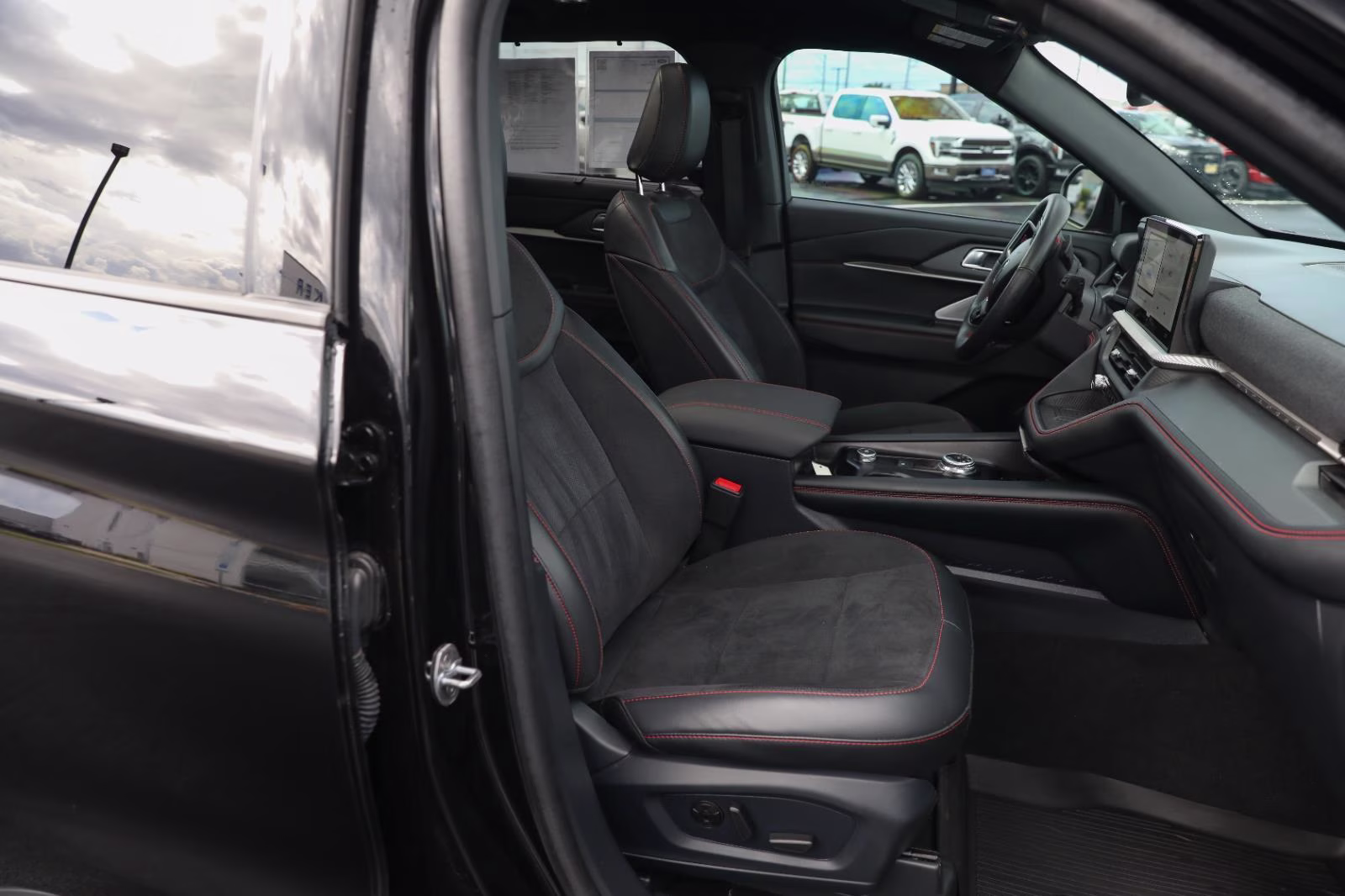 2025 Agate Black Ford Explorer ST 4X4 SUV