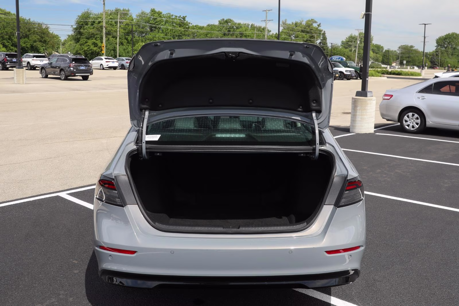 2025 Urban Gray Pearl Honda Accord Hybrid Touring FWD Sedan