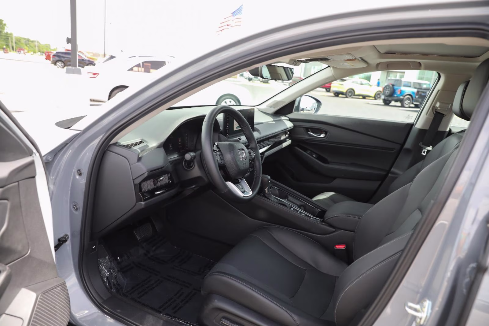 2025 Urban Gray Pearl Honda Accord Hybrid Touring FWD Sedan