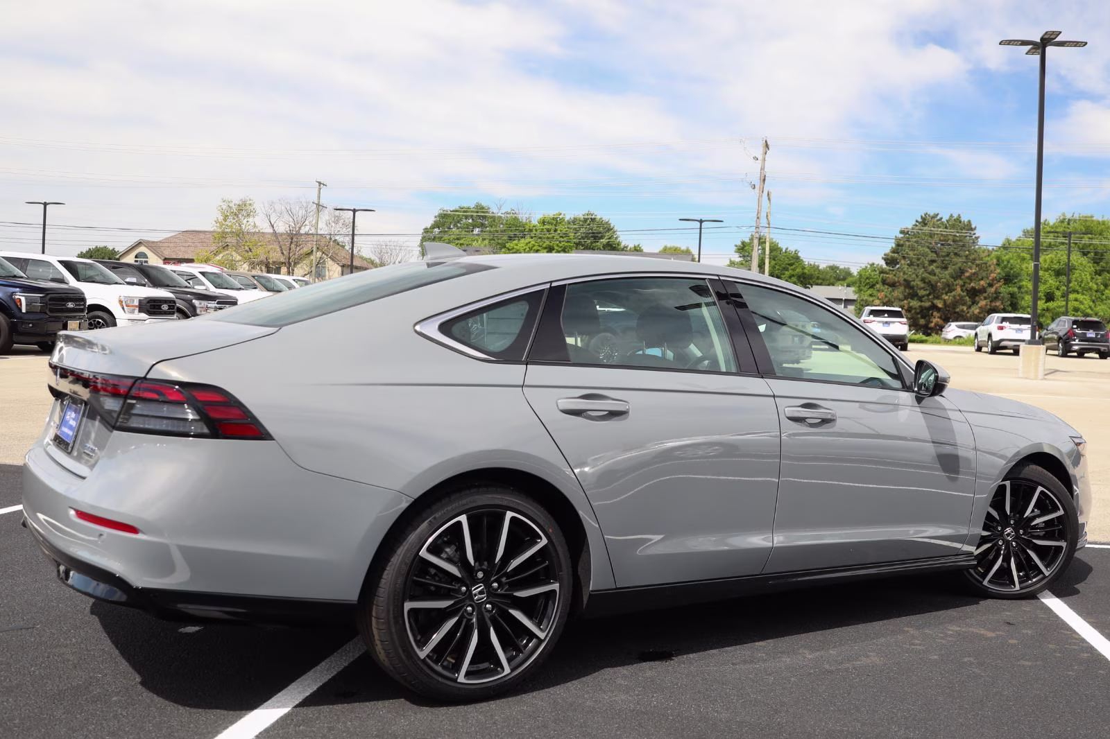 2025 Urban Gray Pearl Honda Accord Hybrid Touring FWD Sedan