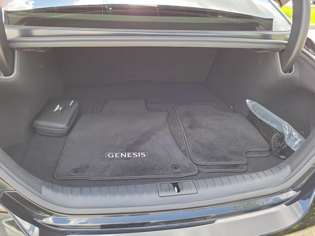 2025 Vik Black Genesis G70 2.5T RWD Sedan