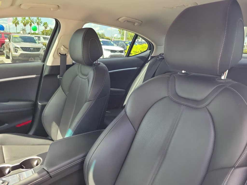 2025 Vik Black Genesis G70 2.5T RWD Sedan