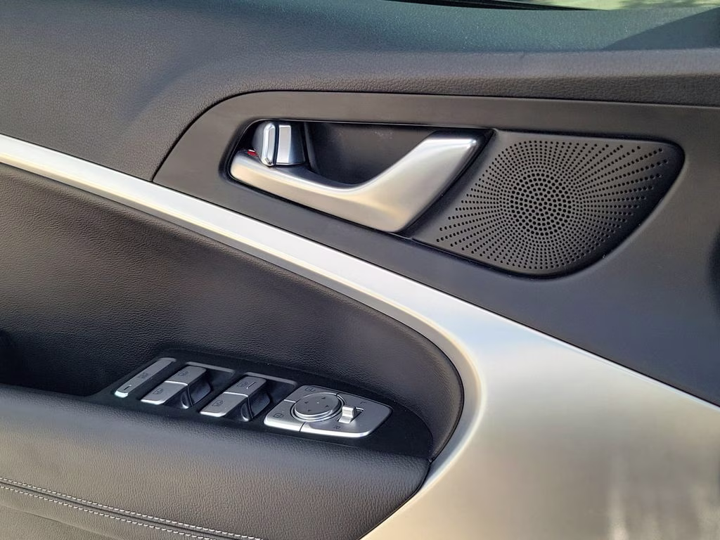 2025 Vik Black Genesis G70 2.5T RWD Sedan
