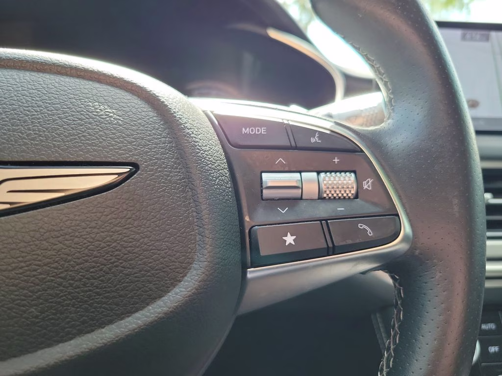 2025 Vik Black Genesis G70 2.5T RWD Sedan
