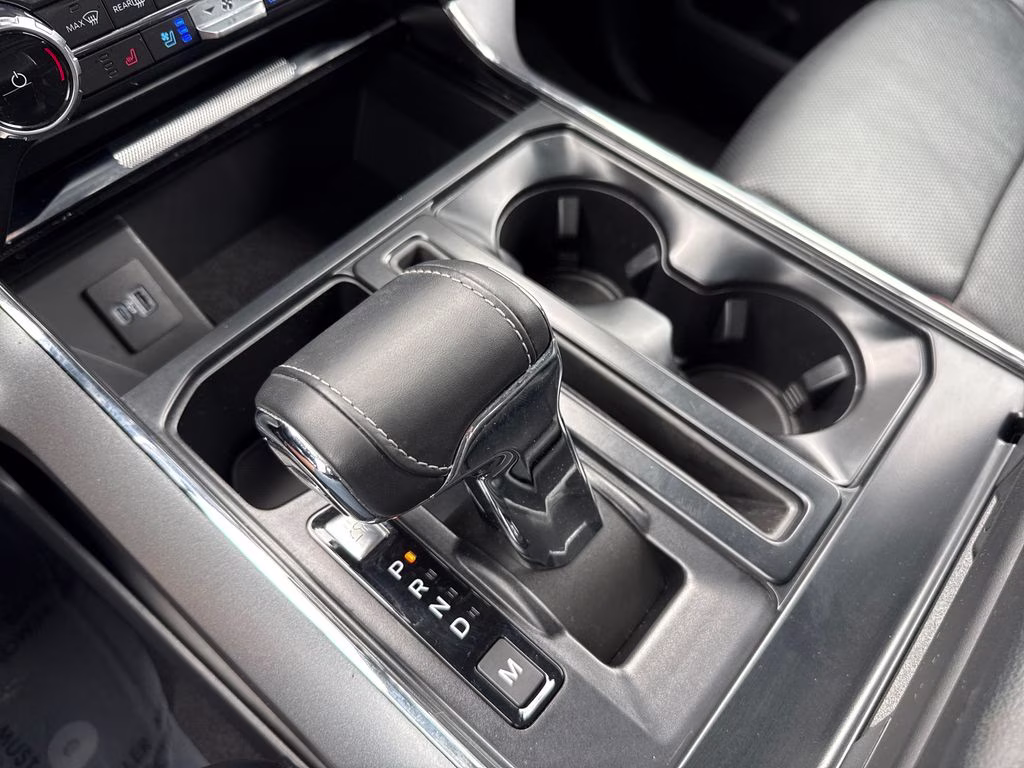 2023 Iconic Silver Metallic Ford F-150 Lariat RWD Truck