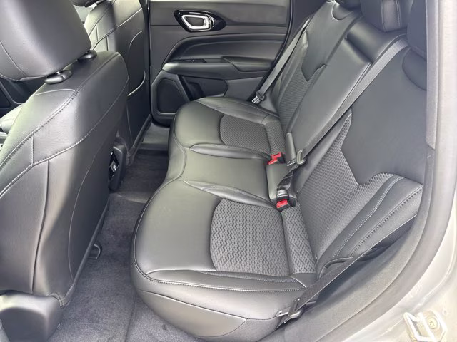 2026 Silver Zynith Metallic Clearcoat Jeep Compass Latitude Altitude 4X4 SUV