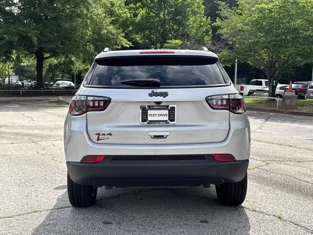 2026 Silver Zynith Metallic Clearcoat Jeep Compass Latitude Altitude 4X4 SUV