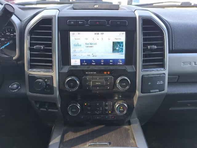 2021 Agate Black Metallic Ford Super Duty F-250 SRW Lariat 4X4 Truck