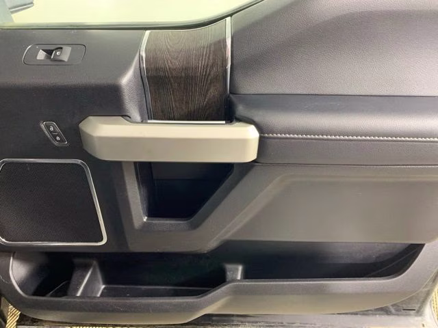 2021 Agate Black Metallic Ford Super Duty F-250 SRW Lariat 4X4 Truck
