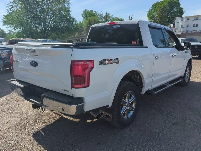 2015 White Platinum Metallic Tri-Coat Ford F-150 Lariat 4X4 Truck