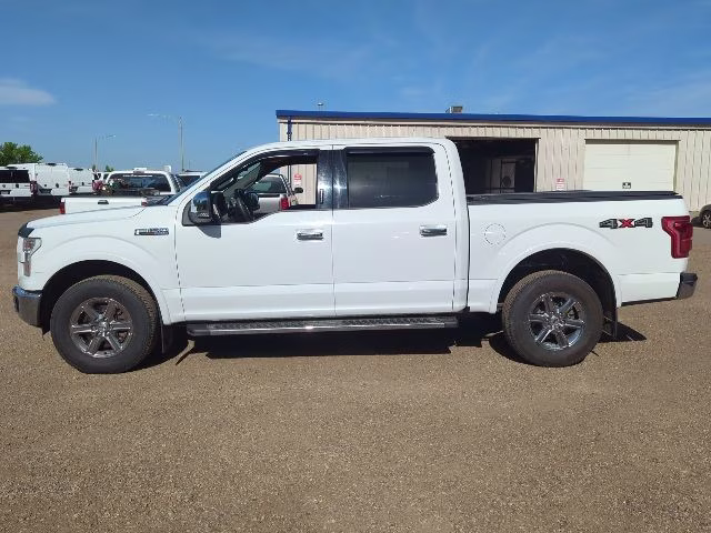 2015 White Platinum Metallic Tri-Coat Ford F-150 Lariat 4X4 Truck