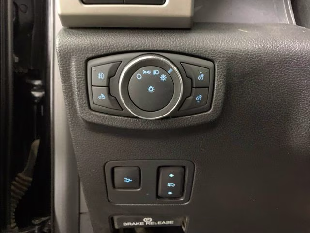 2021 Agate Black Metallic Ford Super Duty F-250 SRW Lariat 4X4 Truck