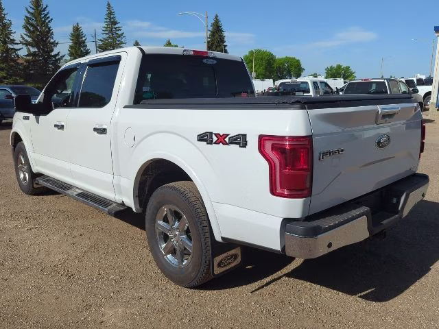 2015 White Platinum Metallic Tri-Coat Ford F-150 Lariat 4X4 Truck