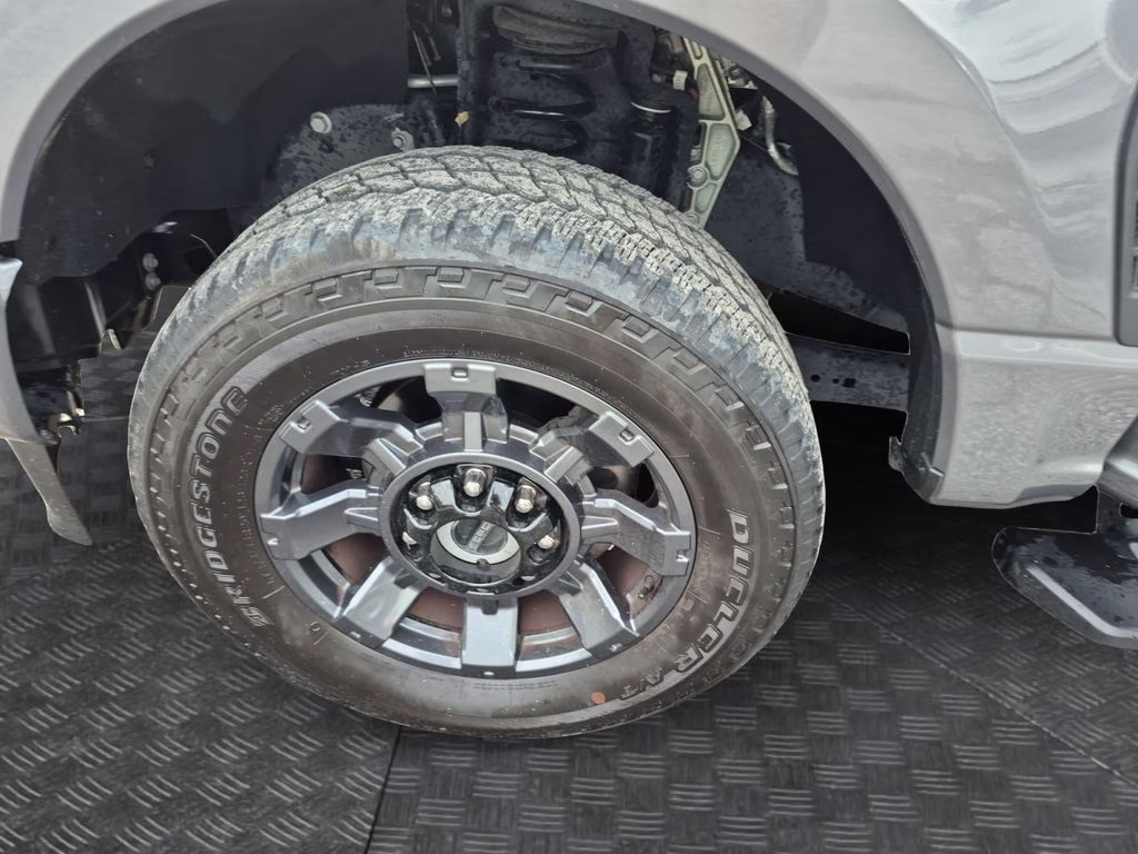 2024 Gray Metallic Ford Super Duty F-250 SRW Lariat 4X4 Truck