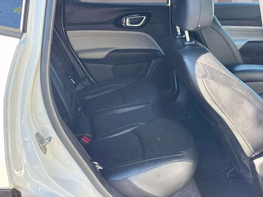 2025 Bright White Clearcoat Jeep Compass Limited 4X4 SUV