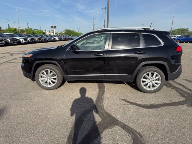 2017 Diamond Black Crystal Pearlcoat Jeep Cherokee Limited 4X4 SUV