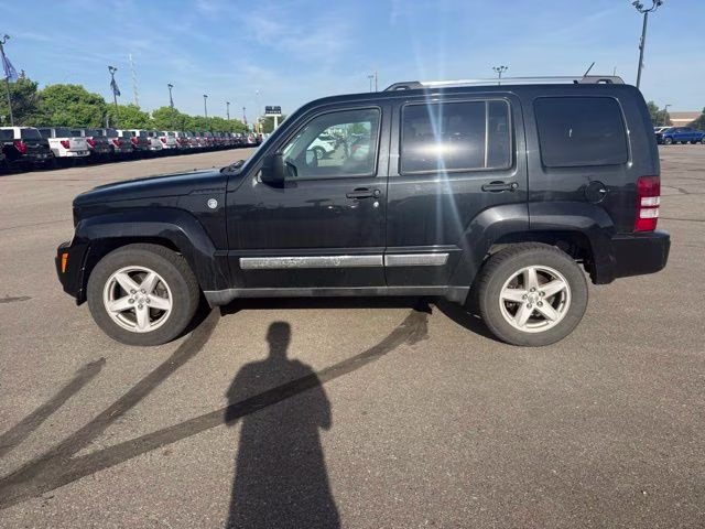 2012 Brilliant Black Crystal Pearlcoat Jeep Liberty Limited 4X4 SUV