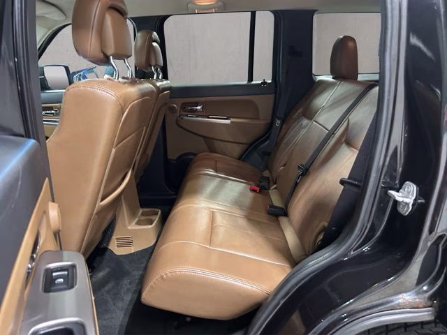 2012 Brilliant Black Crystal Pearlcoat Jeep Liberty Limited 4X4 SUV