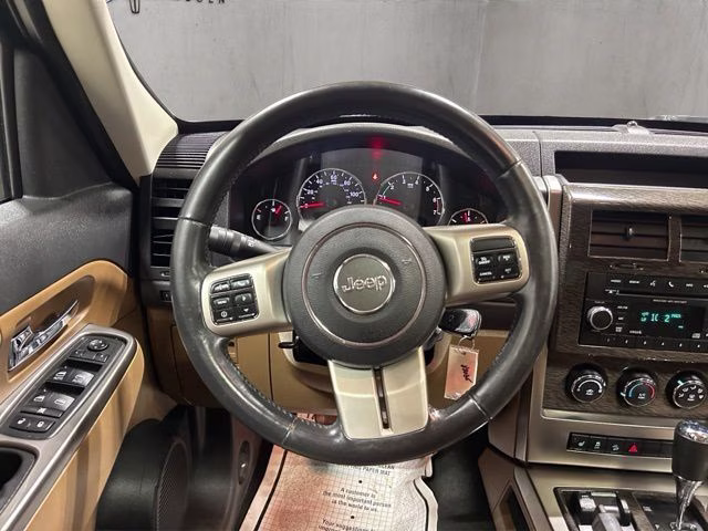 2012 Brilliant Black Crystal Pearlcoat Jeep Liberty Limited 4X4 SUV