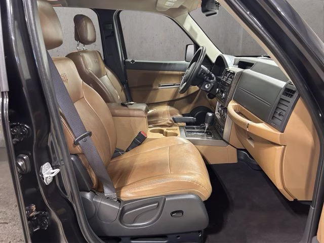 2012 Brilliant Black Crystal Pearlcoat Jeep Liberty Limited 4X4 SUV