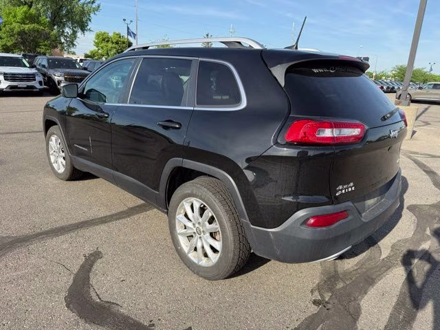 2017 Diamond Black Crystal Pearlcoat Jeep Cherokee Limited 4X4 SUV