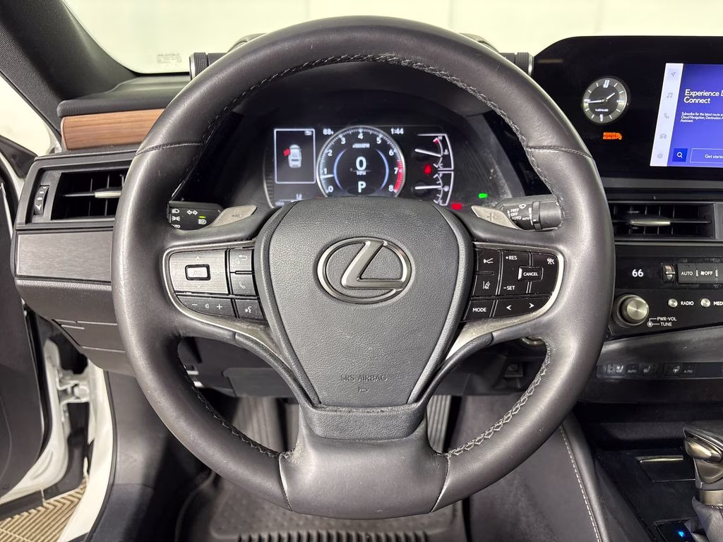 2023 White Pearl Lexus ES 350 FWD Sedan