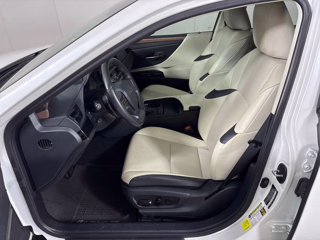 2023 White Pearl Lexus ES 350 FWD Sedan
