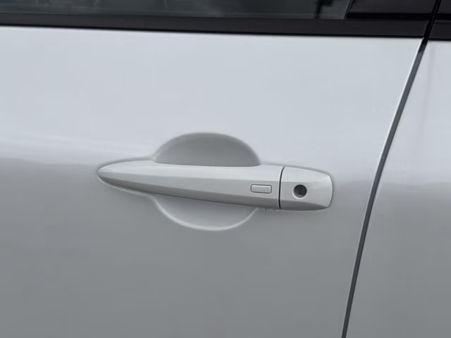 2026 Everest White Pearl Tricoat Nissan Rogue Dark Armor AWD SUV
