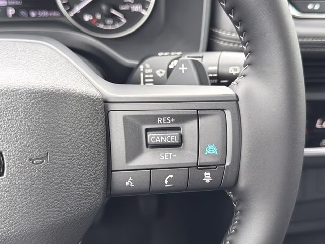 2026 Everest White Pearl Tricoat Nissan Rogue Dark Armor AWD SUV
