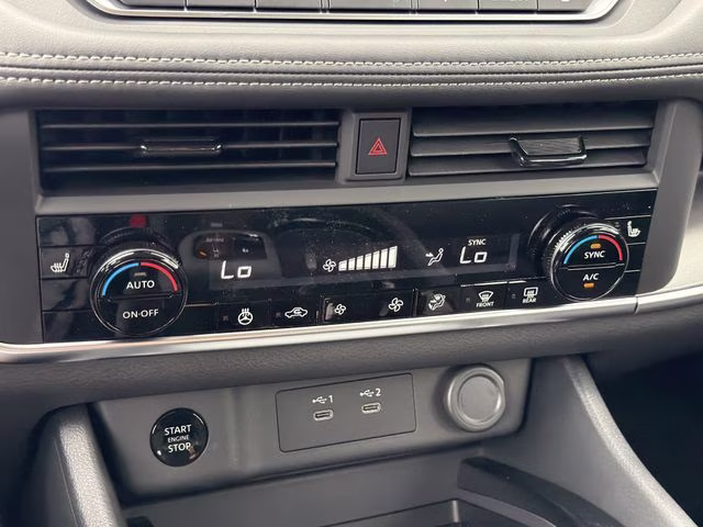 2026 Everest White Pearl Tricoat Nissan Rogue Dark Armor AWD SUV