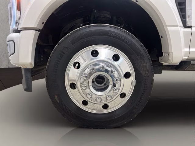 2024 Star White Metallic Tri-Coat Ford Super Duty F-450 DRW Limited 4X4 Truck