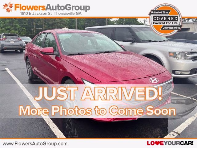 2025 Hyundai Elantra's photo