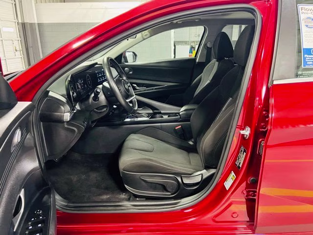 2025 Ultimate Red Hyundai Elantra SEL Convenience FWD Sedan