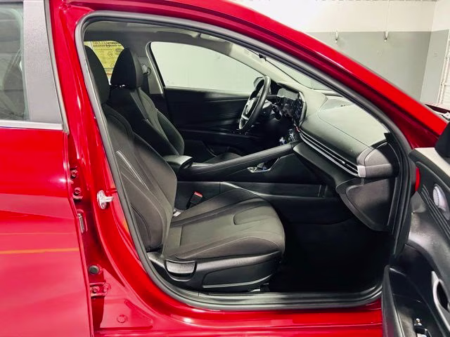 2025 Ultimate Red Hyundai Elantra SEL Convenience FWD Sedan