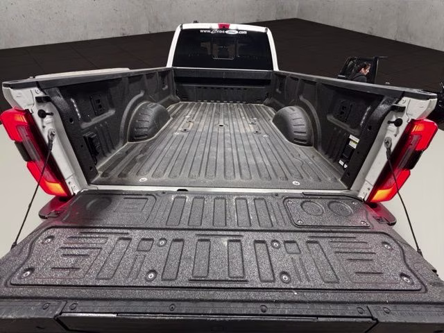2024 Star White Metallic Tri-Coat Ford Super Duty F-450 DRW Limited 4X4 Truck