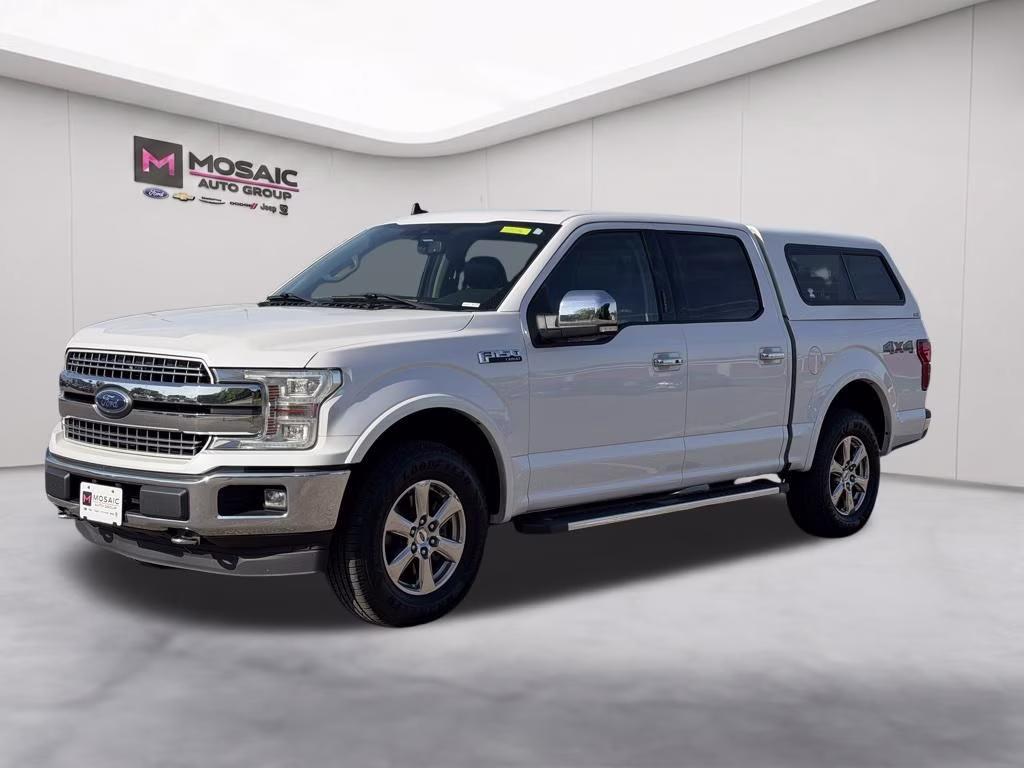 2019 White Platinum Clearcoat Metallic Ford F-150 Lariat 4X4 Truck