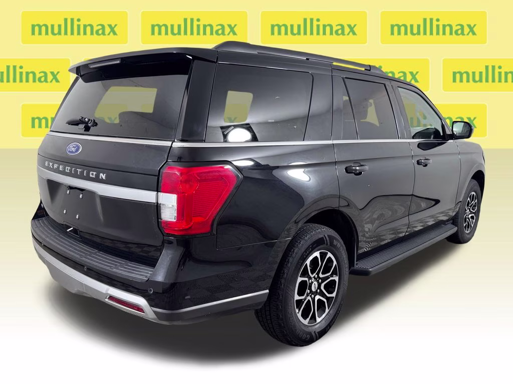 2024 Black Metallic Ford Expedition XLT RWD SUV