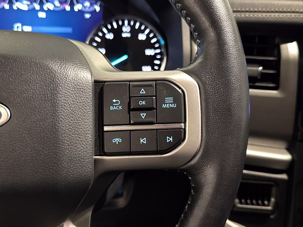 2024 Black Metallic Ford Expedition XLT RWD SUV