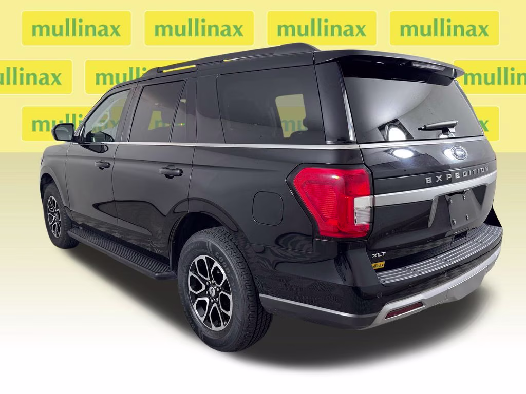 2024 Black Metallic Ford Expedition XLT RWD SUV