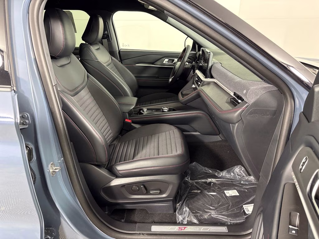 2026 Vapor Blue Metallic Ford Explorer ST-Line RWD SUV