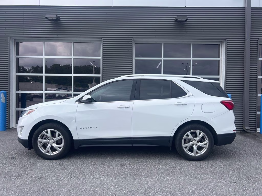 2020 Summit White Chevrolet Equinox LT FWD SUV