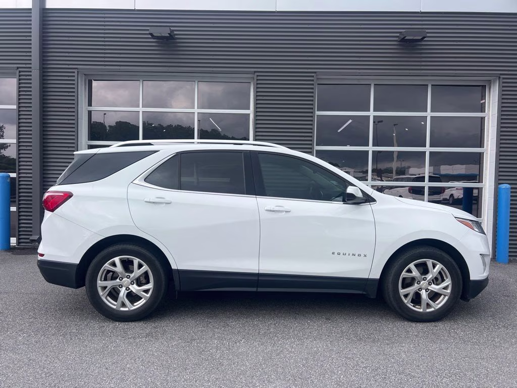 2020 Summit White Chevrolet Equinox LT FWD SUV